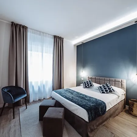 Estella Luxury *