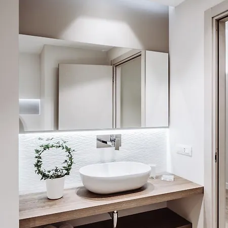 Estella Luxury * Τορίνο